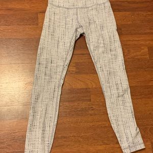 Lululemon Luxtreme Wunder Under 25”